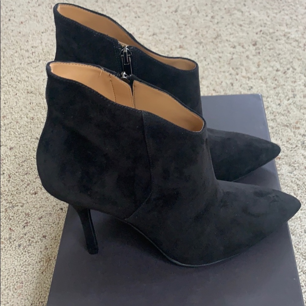 Enzo Angiolini black suede booties size 10